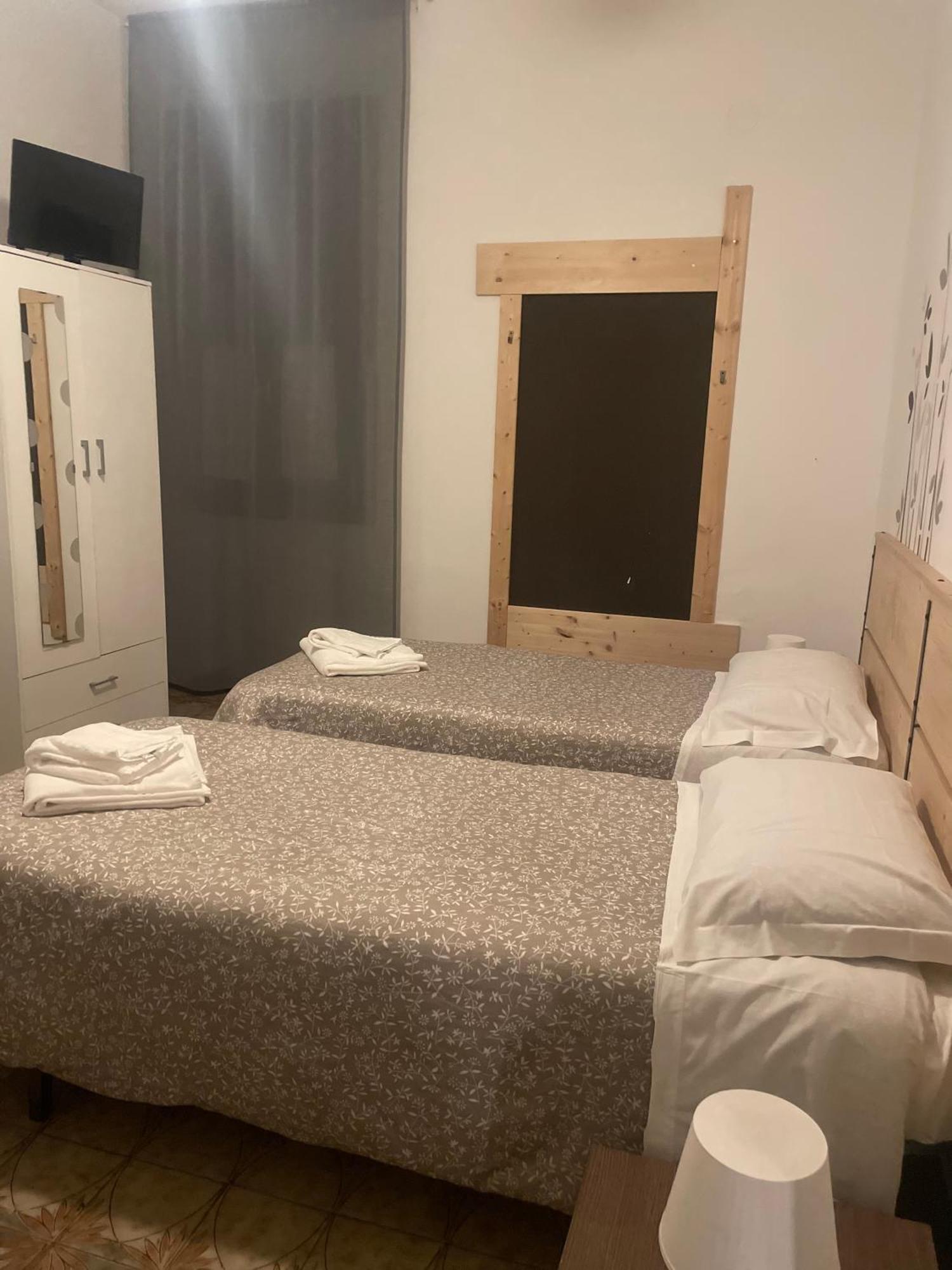 Low Cost Ferrara Exteriör bild