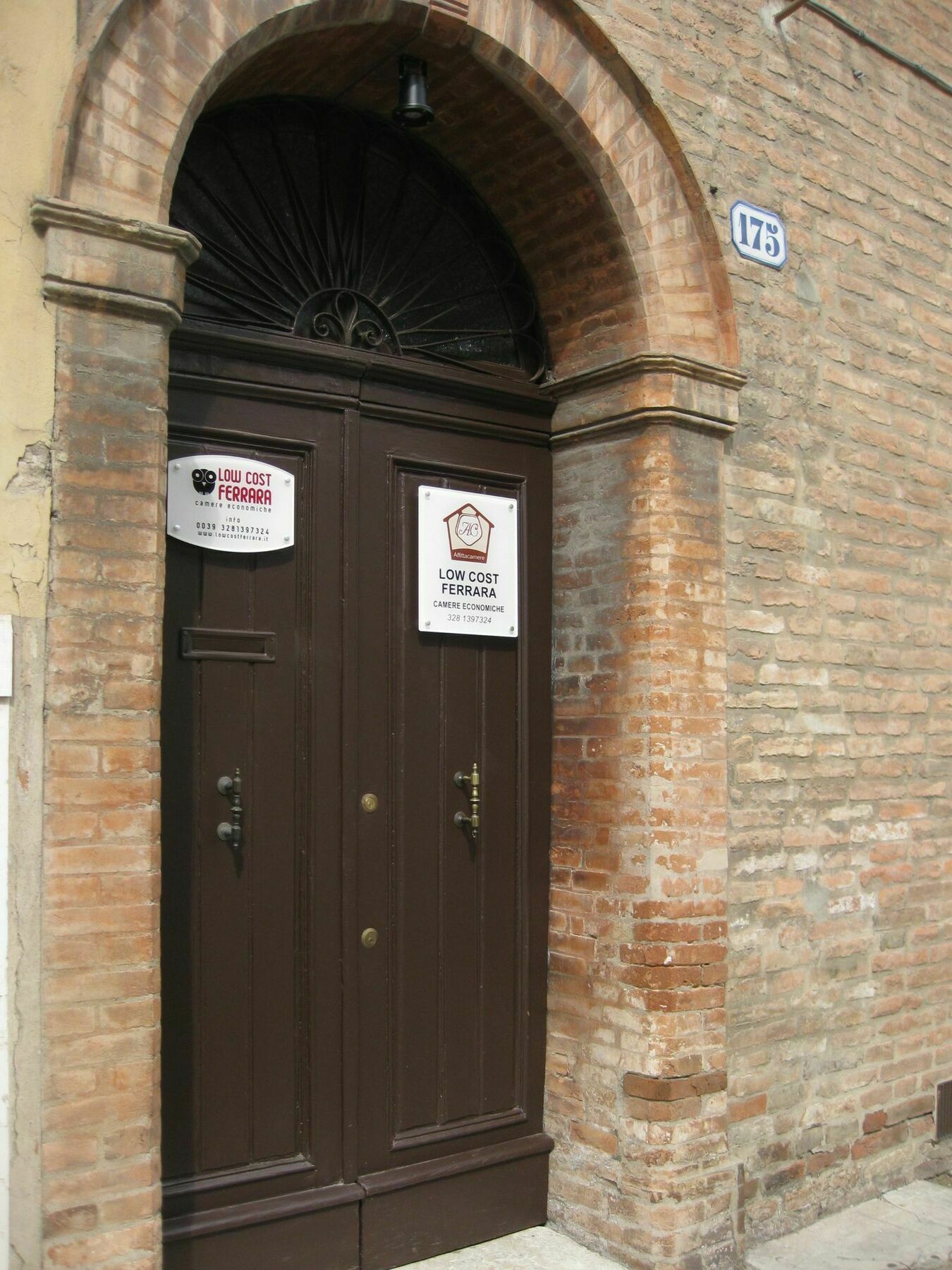 Low Cost Ferrara Exteriör bild